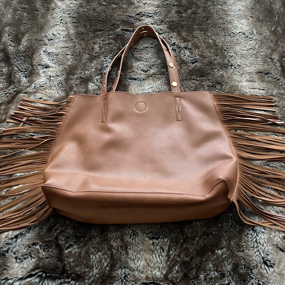 Fringe tote